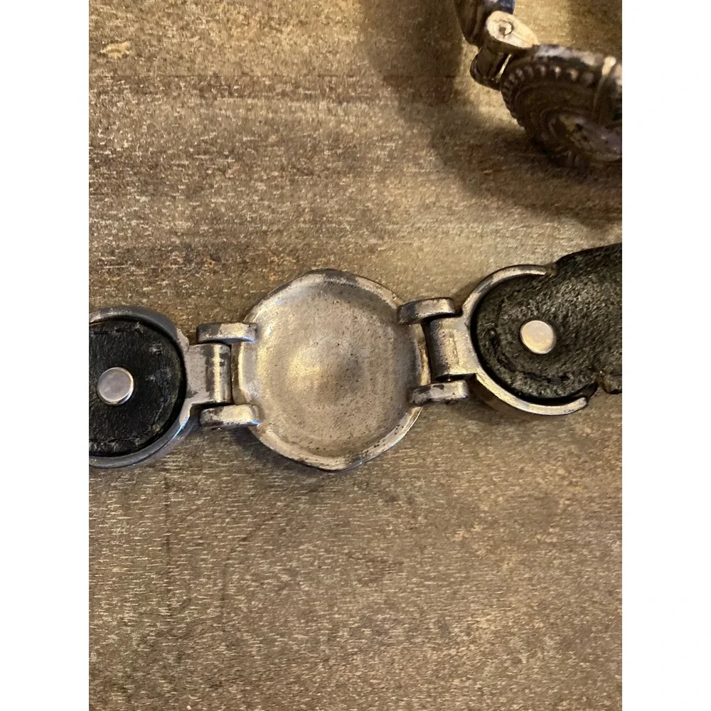 Fossil Black Leather Western Concho Link Belt Silver Tone Etched Buckle Large